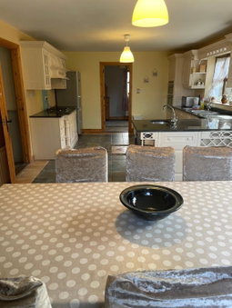 Letterfrack Farm Cottage in village on a farm beside Connemara National Park, Letterfrack, Irlande
