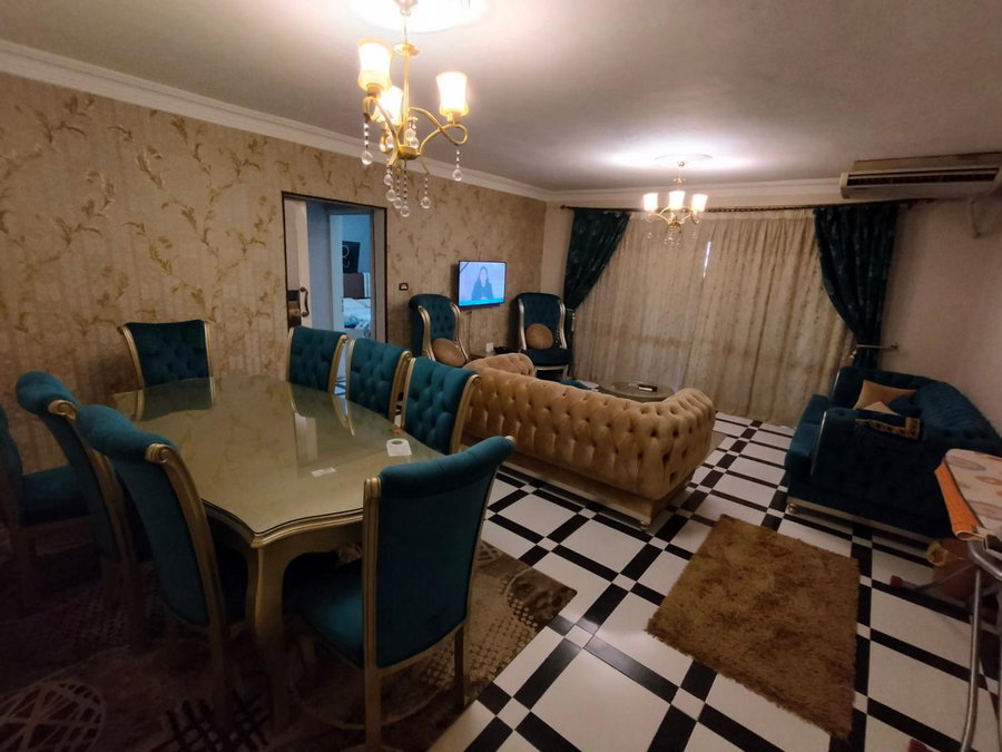 شقة مكرم عبيد للعائلات فقط 21 families only, Cairo, Egypt