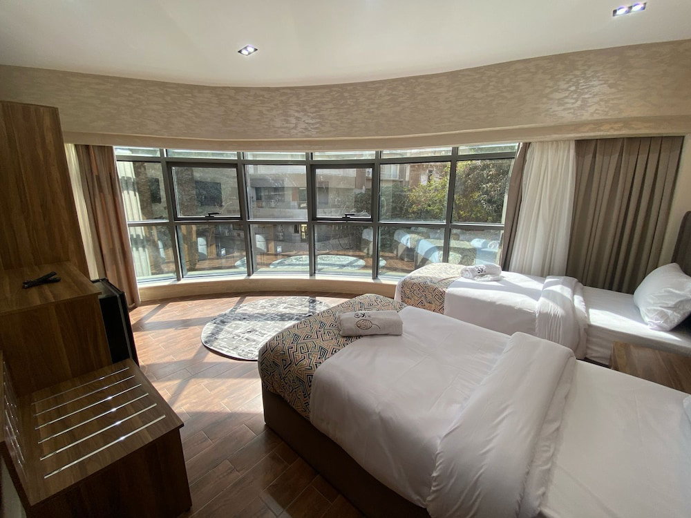 Golden Season Hotel, Египет