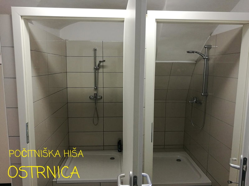 Počitniška hiša Ostrnica, Hrib-Loški Potok, Словения