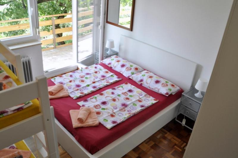Apartma BAJČI, Ajdovščina, Словения