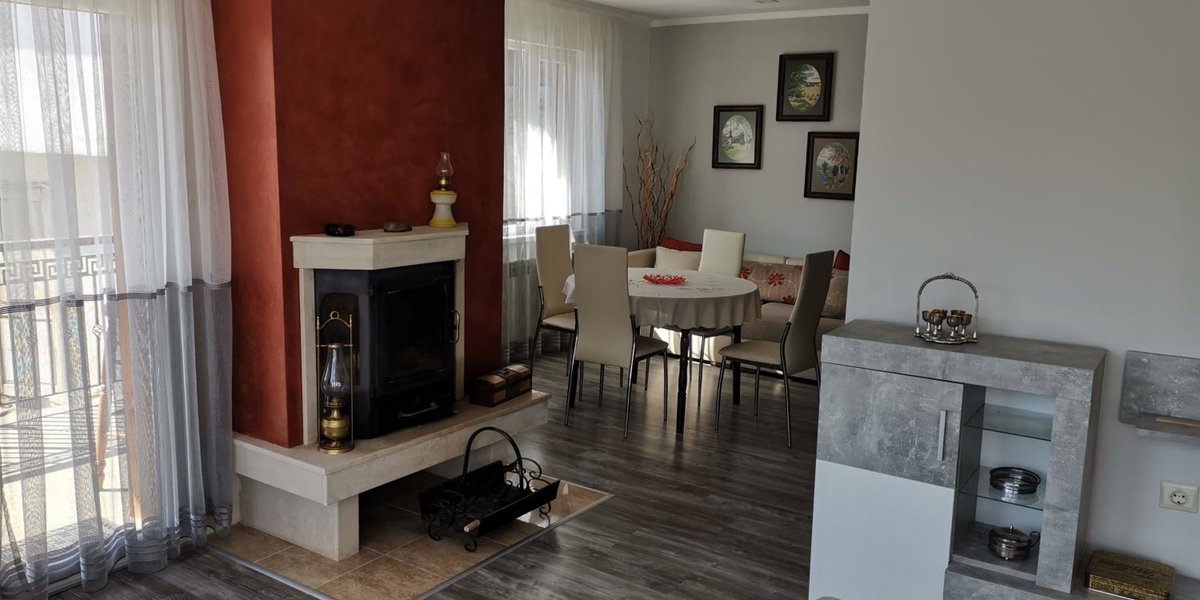 Hôtel · Апартамент При Рени, Koprivshtitsa