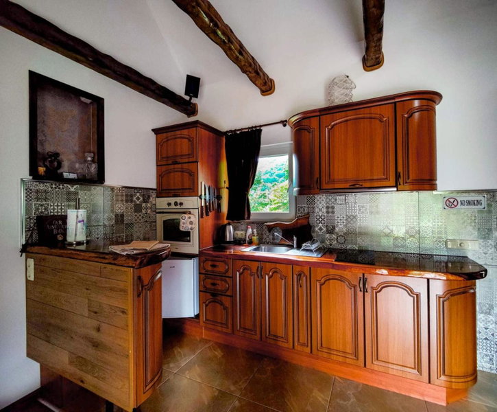 Вила Перуле Villa Perule - Handmade cozy wooden villa in the Rhodope mountain, Shumnatitsa, Bulgaria