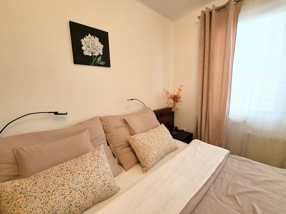 Aparthotel Orient, Hungary