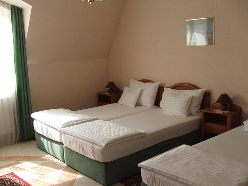 Korona Panzió, Debrecen, Hungary