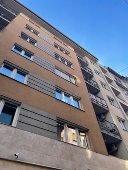 Downtown Apartment with Free Garage Balcony and AC, Budapest, Hungary
