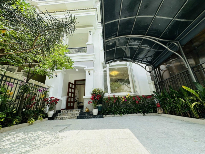 House for rent in Ho Chi Minh, Vietnam · Phu My Hung · 2 rooms, 2 baths