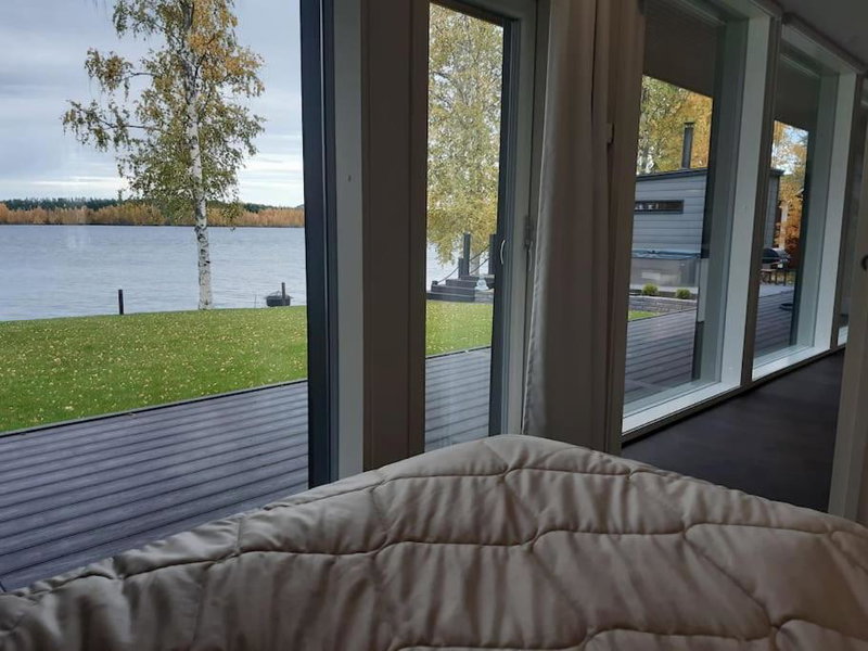 Villa by the river with beach sauna and jacuzzi, Rovaniemi, Финляндия