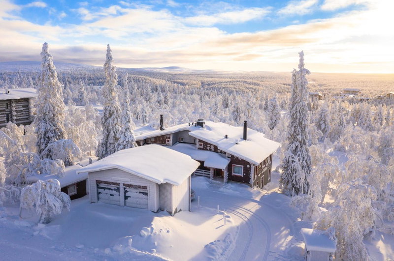 Kiisa A&B two apartments with aurora room, Saariselka, Finland