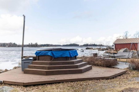 Beautiful Expansive House with Sea views, large private bedrooms available in shared house, Vaasa, Finlande