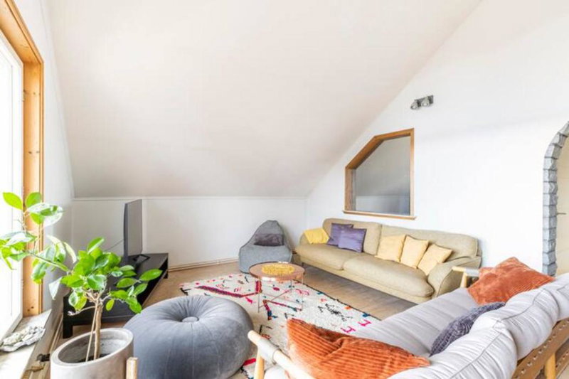 Beautiful Expansive House with Sea views, large private bedrooms available in shared house, Vaasa, Finlande
