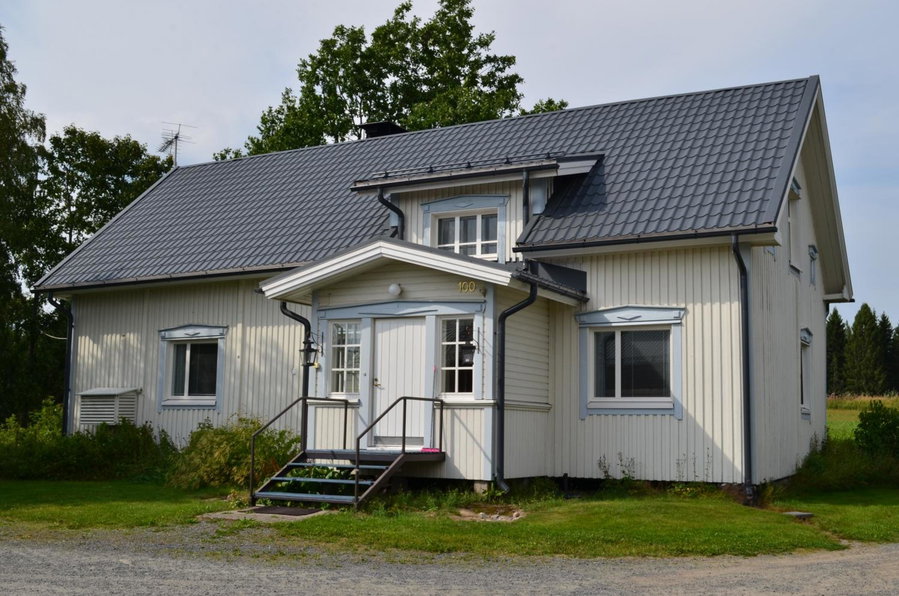 Luntinmäen omakotitalo, Keskikylä, Finland