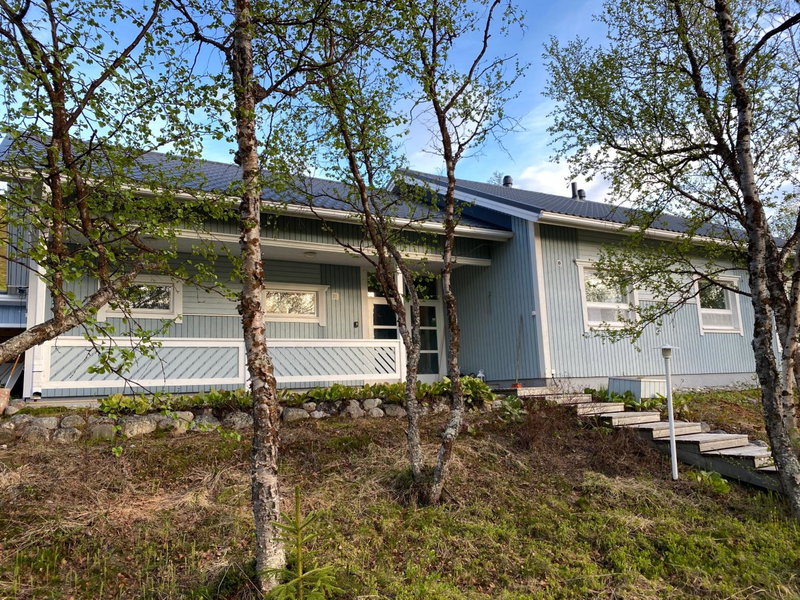 Villa Arktika porealtaallinen mökki Nuorgamissa Tenojoen ja tunturien vieressä, Nuorgam, Finland