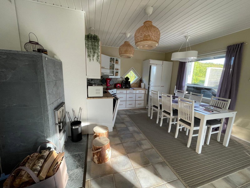 Villa Arktika porealtaallinen mökki Nuorgamissa Tenojoen ja tunturien vieressä, Nuorgam, Finland