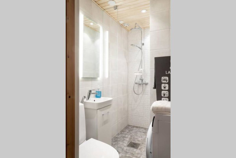 Cozy 1 Br Apt and Free parking by the Railway station, Oulu, Finland