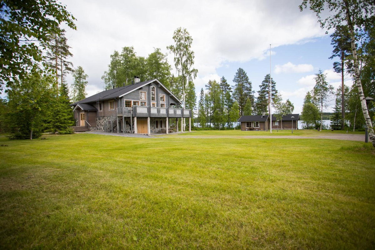 Hotel · Kuus-Hukkala, Harkala