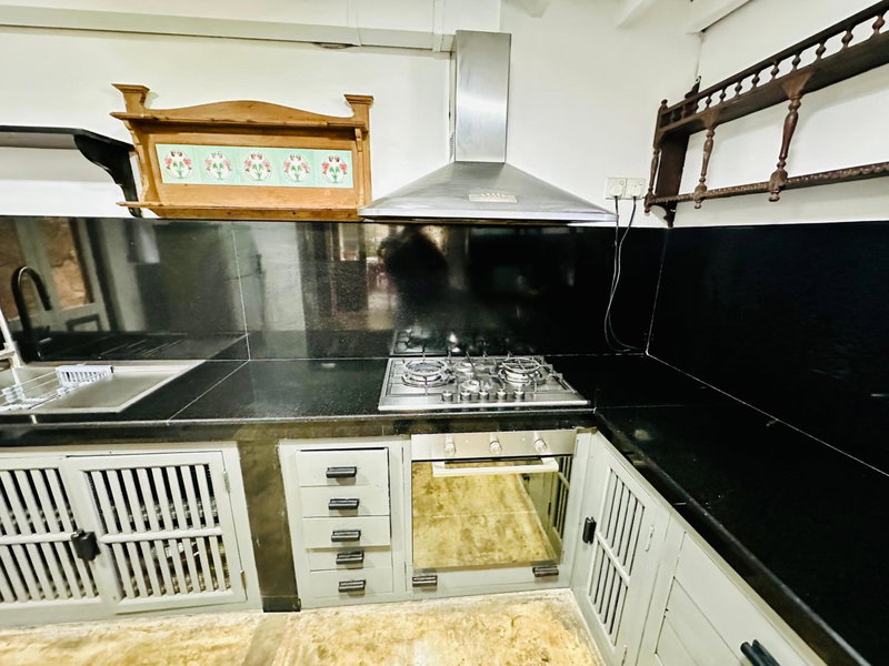 Colonial Retreat Villa, Talawatugoda, Sri Lanka