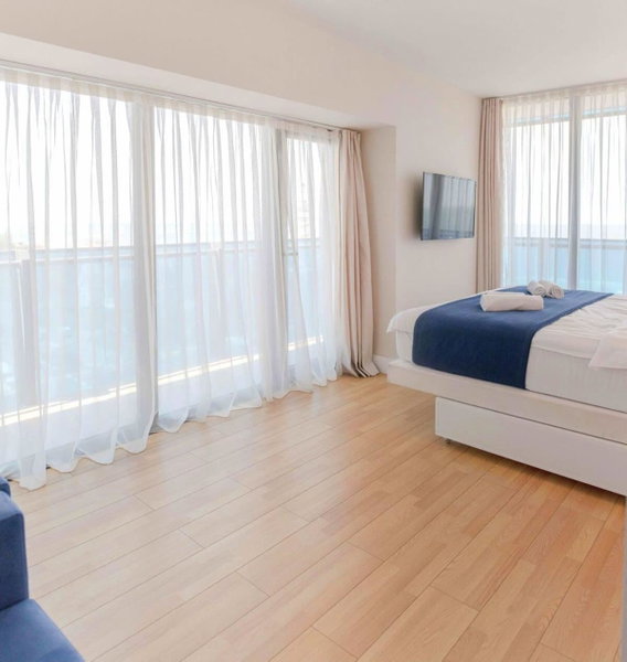 Lovely 2BR Apartment near by Sea, Batumi, Georgia