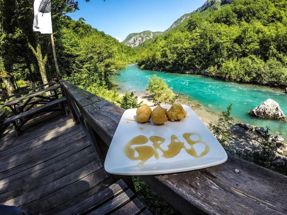 Grab Ethno Village and Camp, Черногория
