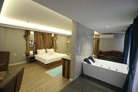 Hotel 1 Maji, Pogradec, Albanien