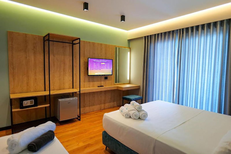 Seawave Hotel, Sarandë, Albania