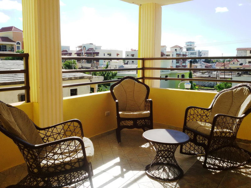 Modern 2BR Apartment Terrace Near Airport - Santo Domingo Este, La Viva, Dominikanische Republik