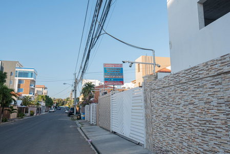 Modern 2BR Apartment Terrace Near Airport - Santo Domingo Este, La Viva, Dominikanische Republik