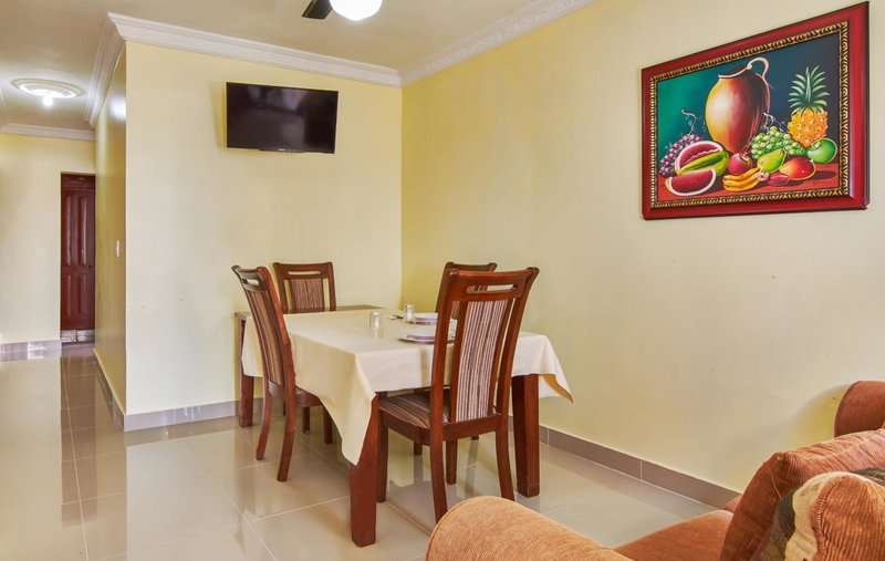 Modern 2BR Apartment Terrace Near Airport - Santo Domingo Este, La Viva, Dominikanische Republik