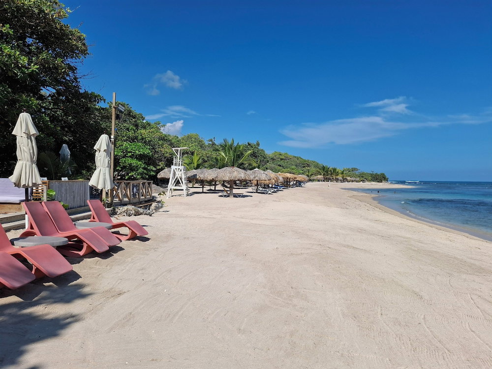 Beach Apartment With Pool - Costambar, Dominican Republic