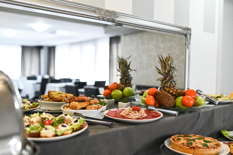 Garni Hotel Dash, Novi Sad, Сербия