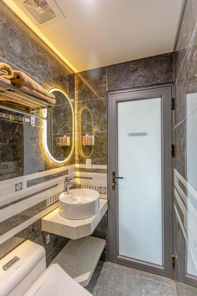 LUMI Hotel & Apartment, Ханой, Вьетнам