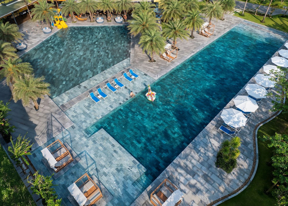 Hotel · Royal Beachfront Resort Danang, Da Nang