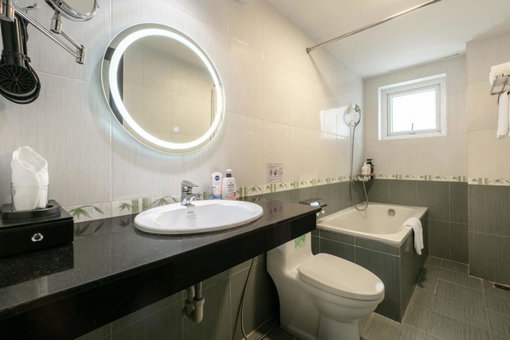 A25 Premium Hotel - 12 Phố Huế, Hanoi, Vietnam