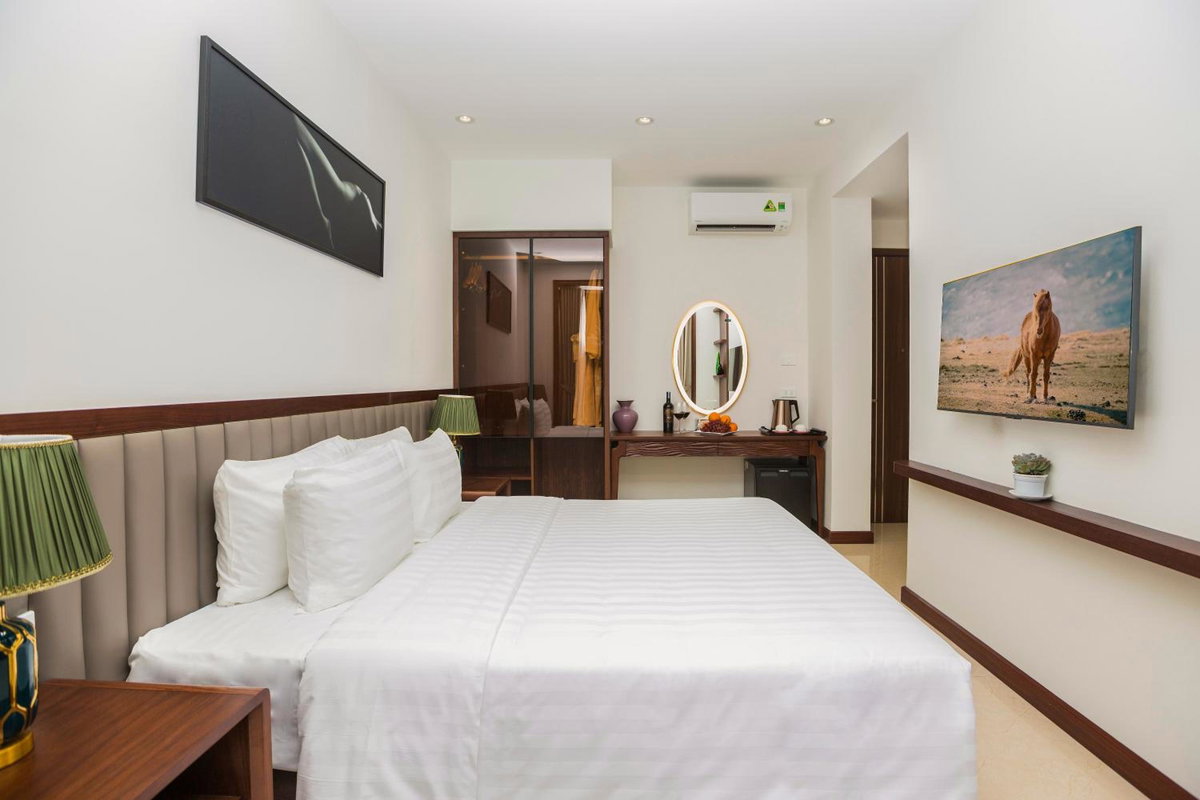 Hotel · Blubiz Hotel 5, Hanoi
