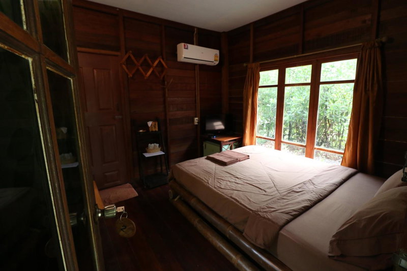 Suchanaree@Laemngop, Trat, Thailand