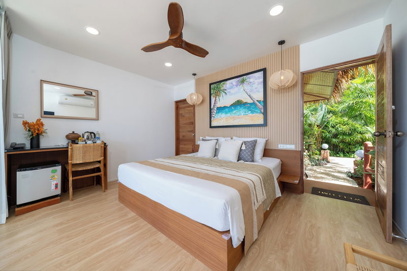 Friendship Beach Resort & Atmanjai Wellness Spa, Rawai, Thailand