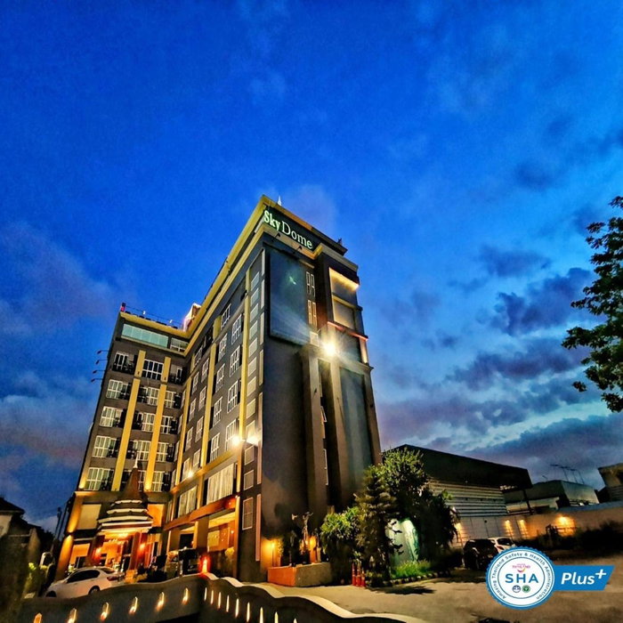 Sky dome resotel - โรงแรมสกายโดม รีโซเทล, Bangkok, Thailand