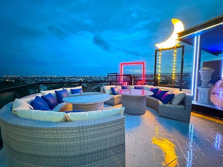 Sky dome resotel - โรงแรมสกายโดม รีโซเทล, Bangkok, Thailand