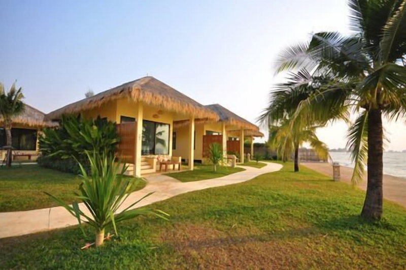 Villa Phra Chan Resort, Tha Mai, Thailand