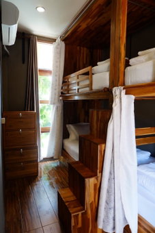Bloom Cafe & Hostel, Ko Lipe, Thailand