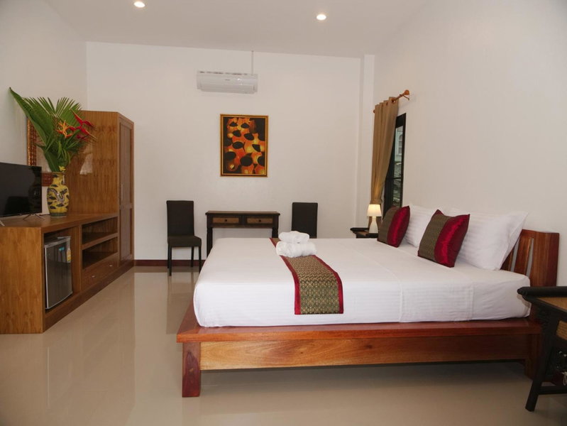 Chanapha Residence, Tab Kaek Beach, Thailand