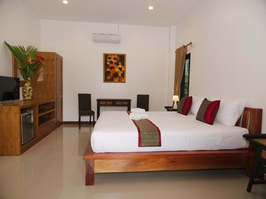 Chanapha Residence, Tab Kaek Beach, Thailand