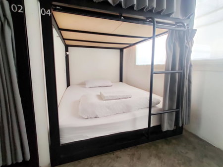 HOLY SHEET Hostel, Makkasan, Thailand
