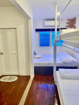 Zleepinezz Hostel, Phra Nakhon Si Ayutthaya, Thailand