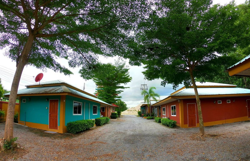 Somjainuk Resort 2, Pluak Daeng, Thailand