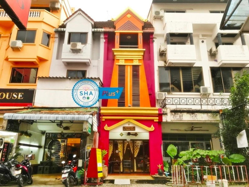 Le Tanjong House, Patong Beach, Thailand