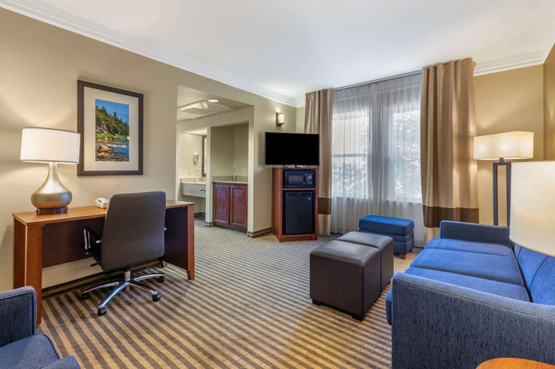 Comfort Suites Visalia - Convention Center, Visalia, Estados Unidos
