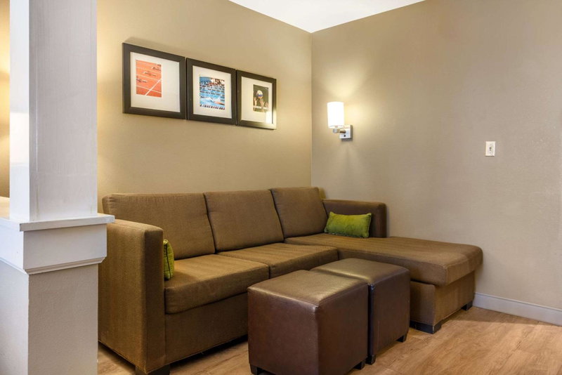 Comfort Inn & Suites At CrossPlex Village, Birmingham, United States