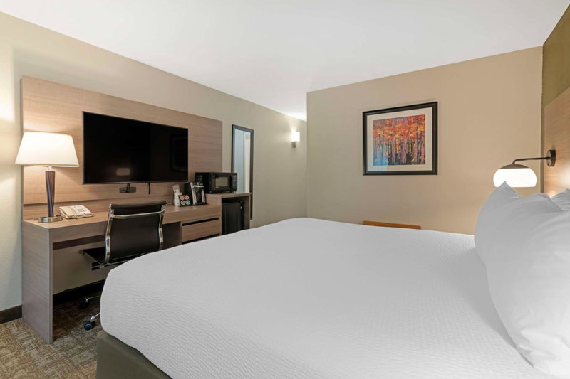 Best Western Plus Windjammer Inn & Conference Center, Burlington, Estados Unidos