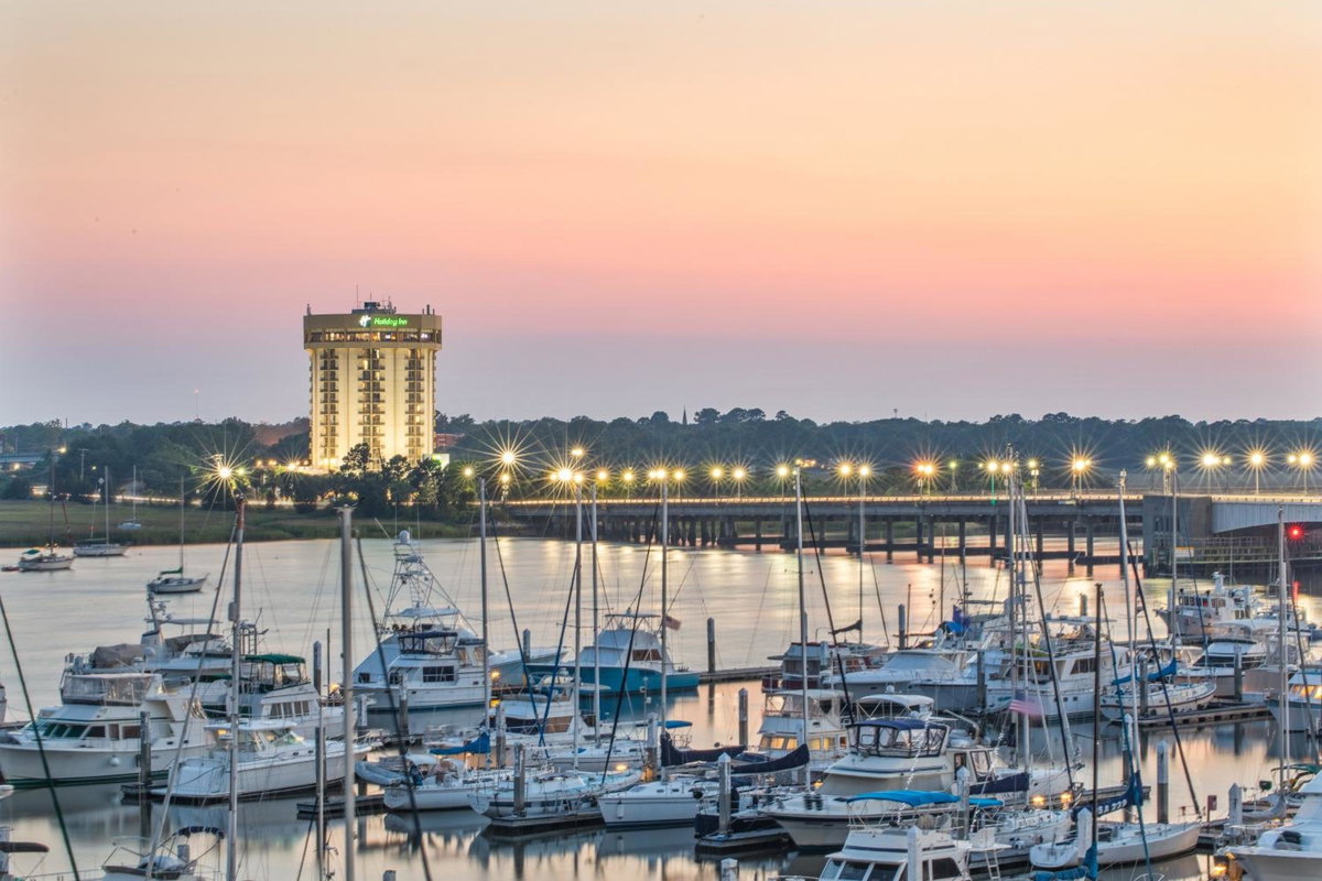 Holiday Inn Charleston-Riverview by IHG, United States